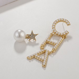 New Gold Imitation Pearl Letter Drop Earrings for Women Statement CHA Letter Geometric Earring Fashion Jewelry Wholesale